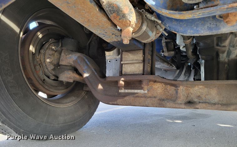 image for item DM8138 2003 Western Star 4900EX  semi truck