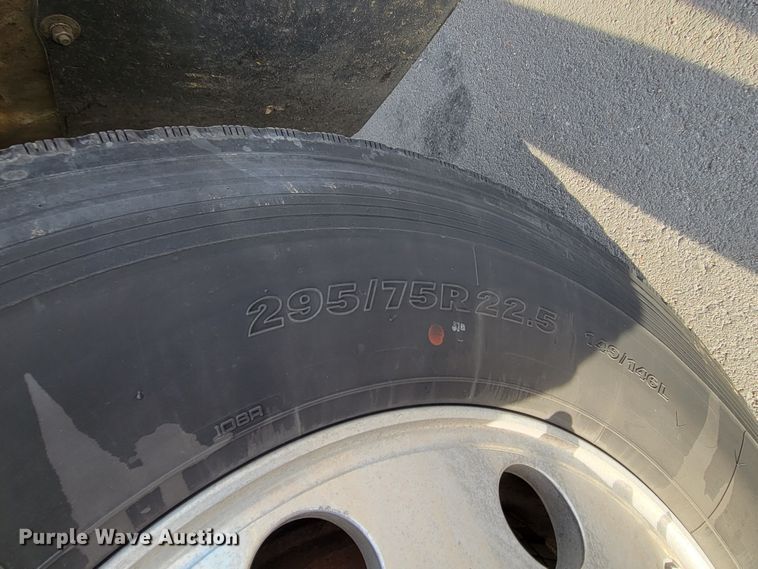 image for item DM8138 2003 Western Star 4900EX  semi truck