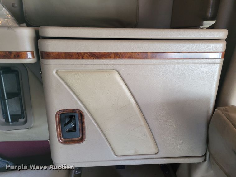 image for item DM8139 2006 International Eagle 9400i  semi truck