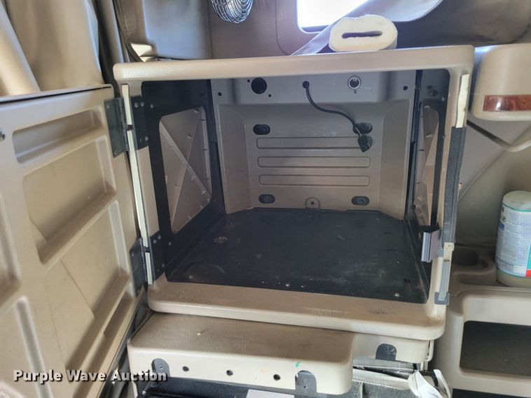 image for item DM8139 2006 International Eagle 9400i  semi truck