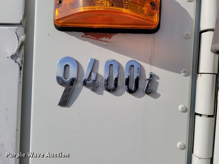 image for item DM8139 2006 International Eagle 9400i  semi truck