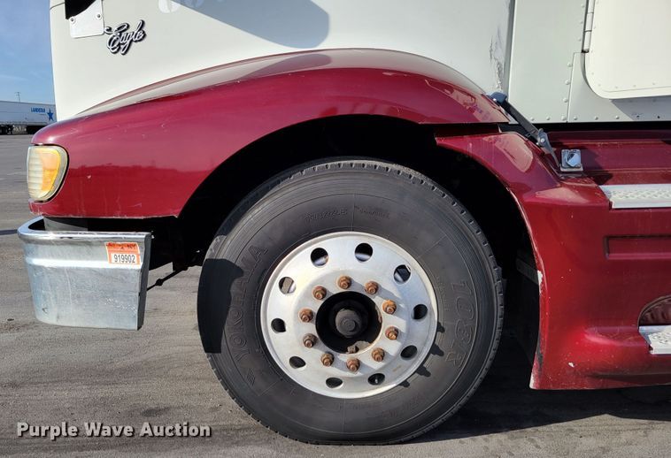 image for item DM8139 2006 International Eagle 9400i  semi truck