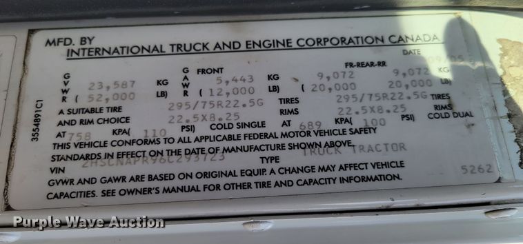 image for item DM8139 2006 International Eagle 9400i  semi truck