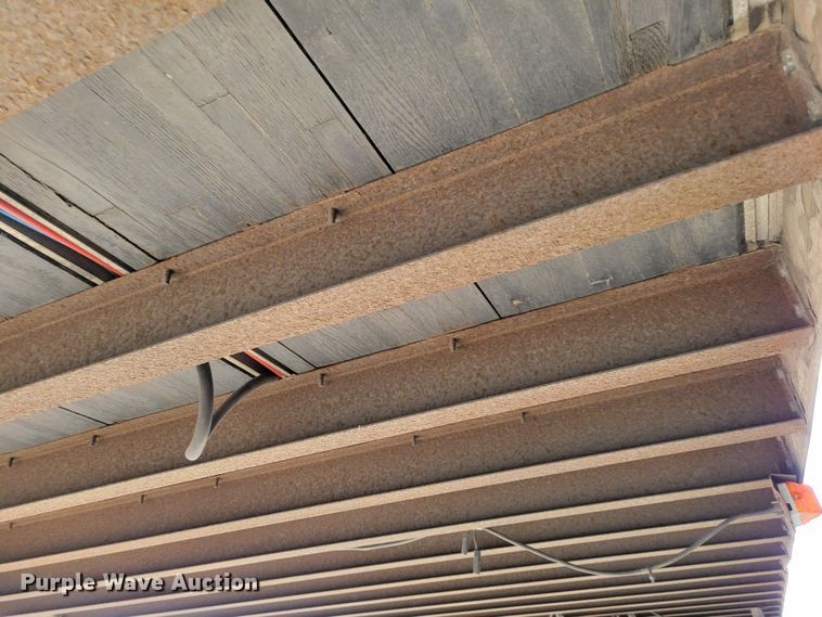 image for item DM8140 2001 Utility Trailer V52DC  dry van trailer