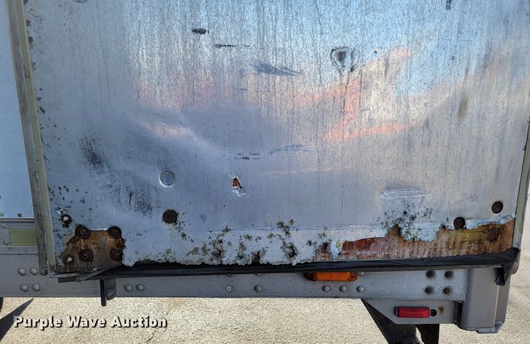 image for item DM8140 2001 Utility Trailer V52DC  dry van trailer