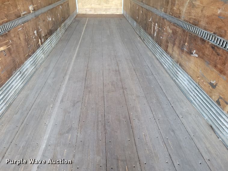 image for item DM8140 2001 Utility Trailer V52DC  dry van trailer