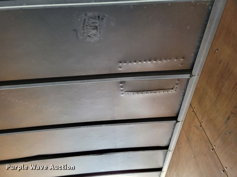 image for item DM8140 2001 Utility Trailer V52DC  dry van trailer