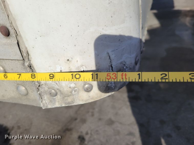 image for item DM8140 2001 Utility Trailer V52DC  dry van trailer