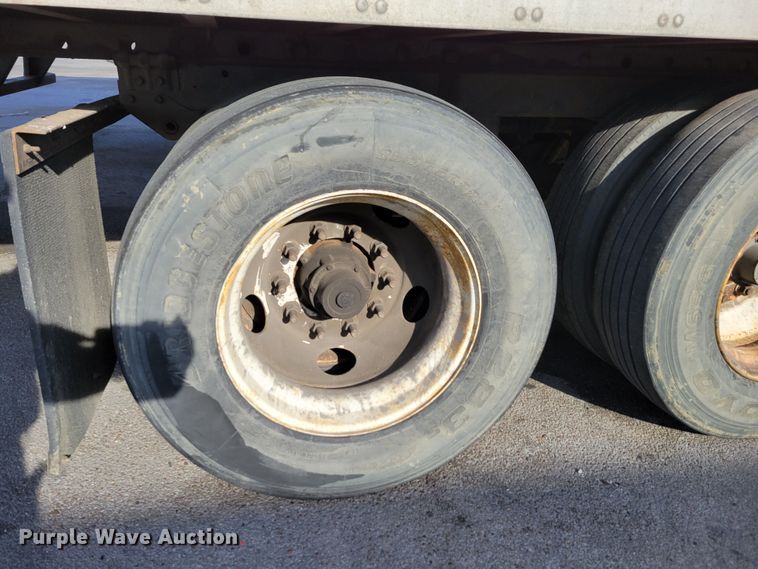 image for item DM8140 2001 Utility Trailer V52DC  dry van trailer