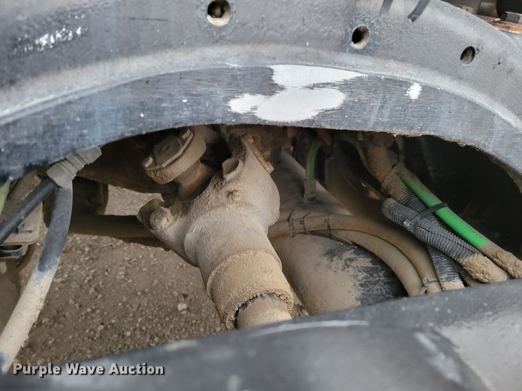 image for item DM8142 2003 Freightliner Columbia semi truck