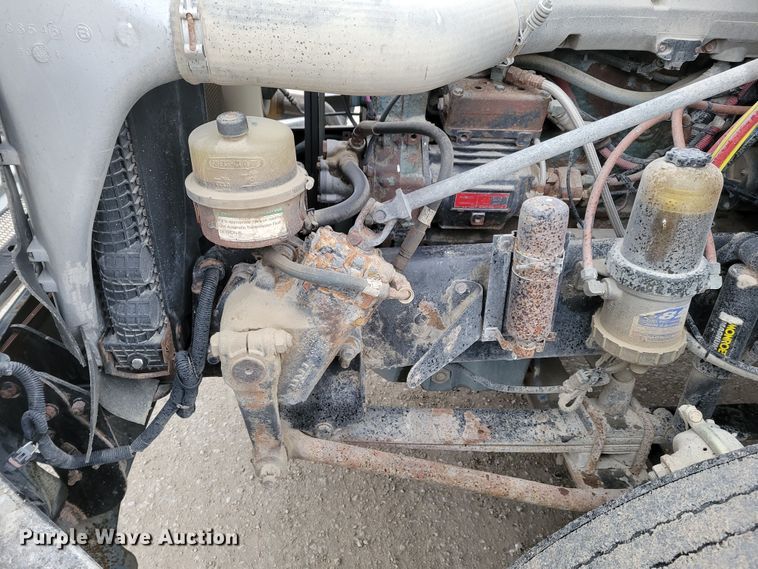 image for item DM8142 2003 Freightliner Columbia semi truck