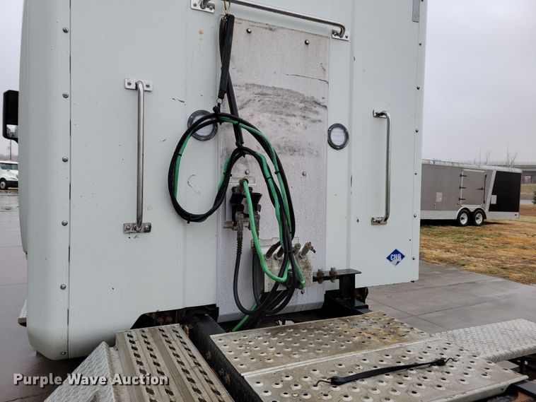 image for item DM8144 2015 Freightliner Cascadia  semi truck