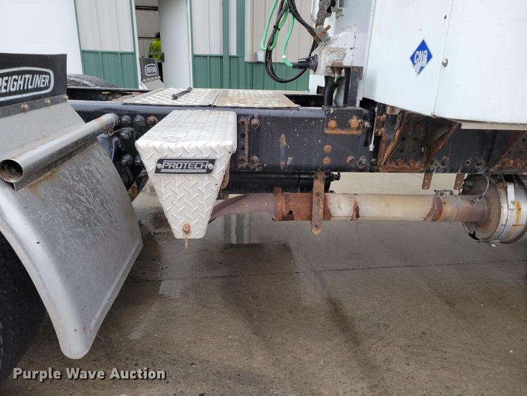 image for item DM8144 2015 Freightliner Cascadia  semi truck