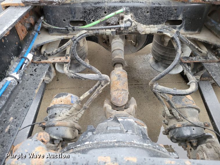 image for item DM8144 2015 Freightliner Cascadia  semi truck