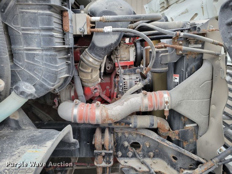 image for item DM8144 2015 Freightliner Cascadia  semi truck