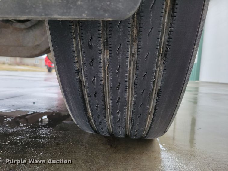 image for item DM8144 2015 Freightliner Cascadia  semi truck