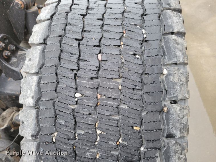 image for item DM8144 2015 Freightliner Cascadia  semi truck