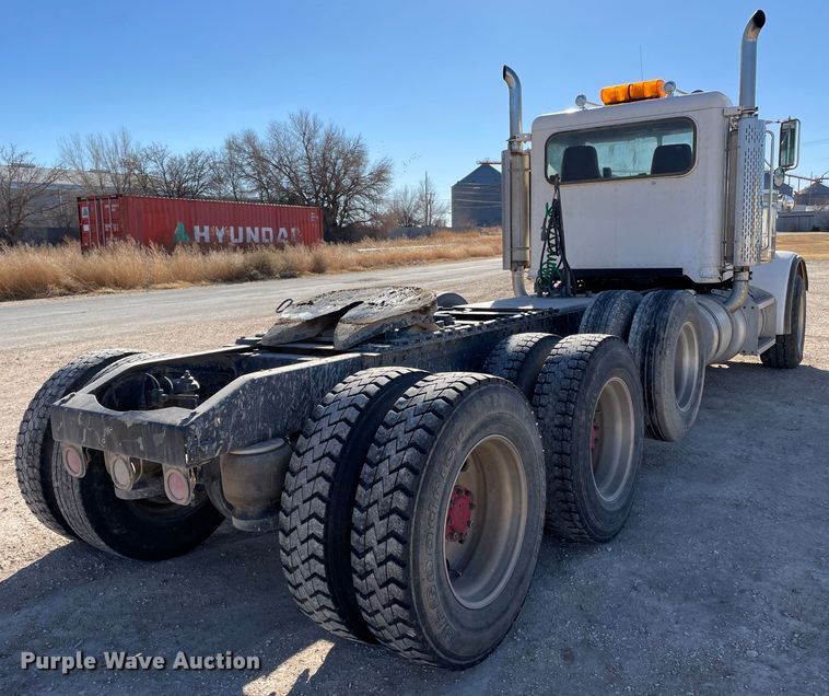 image for item DN4508 1996 Peterbilt 379  semi truck