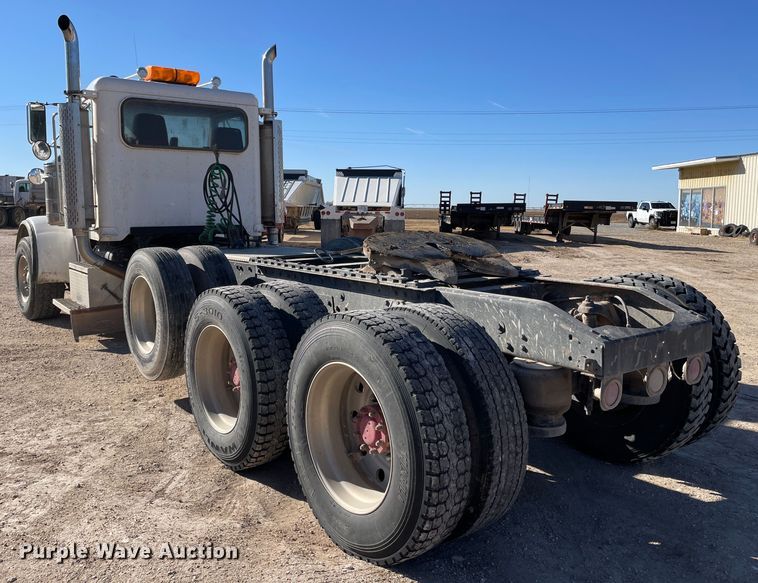 image for item DN4508 1996 Peterbilt 379  semi truck
