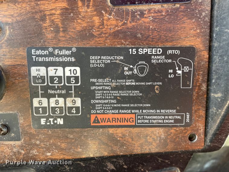 image for item DN4508 1996 Peterbilt 379  semi truck