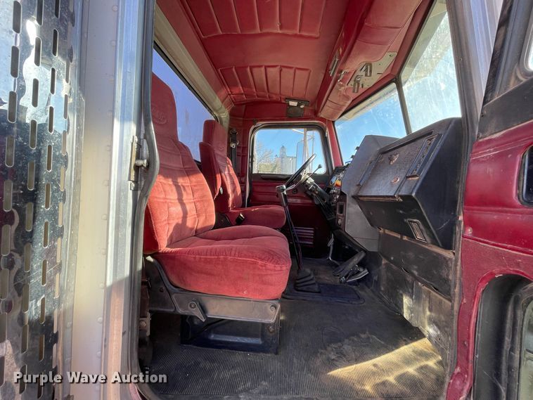 image for item DN4508 1996 Peterbilt 379  semi truck