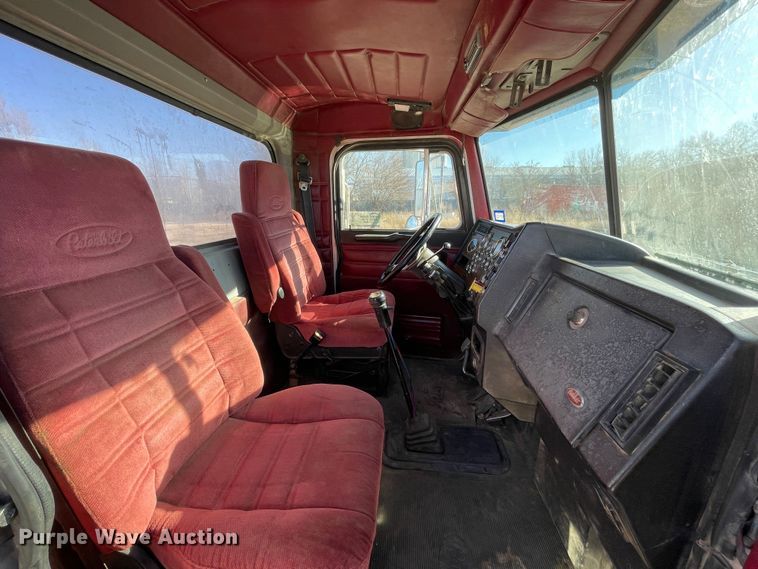 image for item DN4508 1996 Peterbilt 379  semi truck