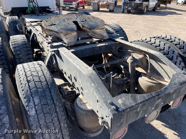 image for item DN4508 1996 Peterbilt 379  semi truck