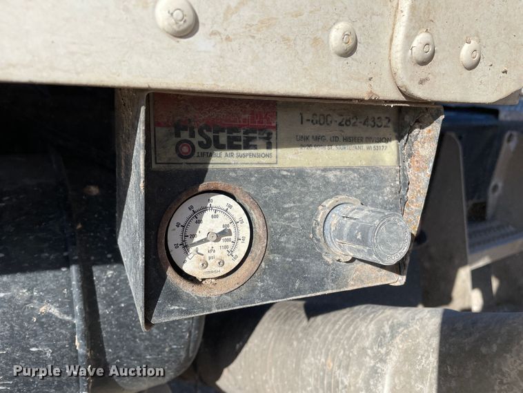 image for item DN4508 1996 Peterbilt 379  semi truck