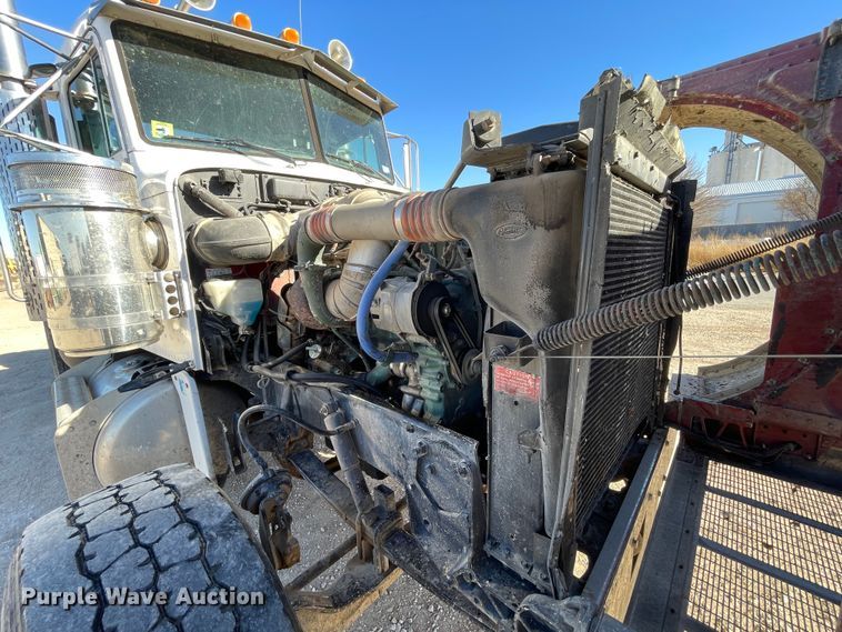 image for item DN4508 1996 Peterbilt 379  semi truck