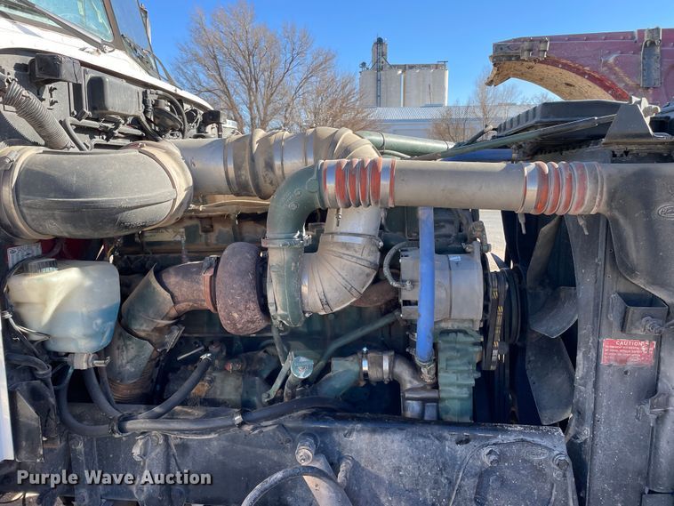 image for item DN4508 1996 Peterbilt 379  semi truck