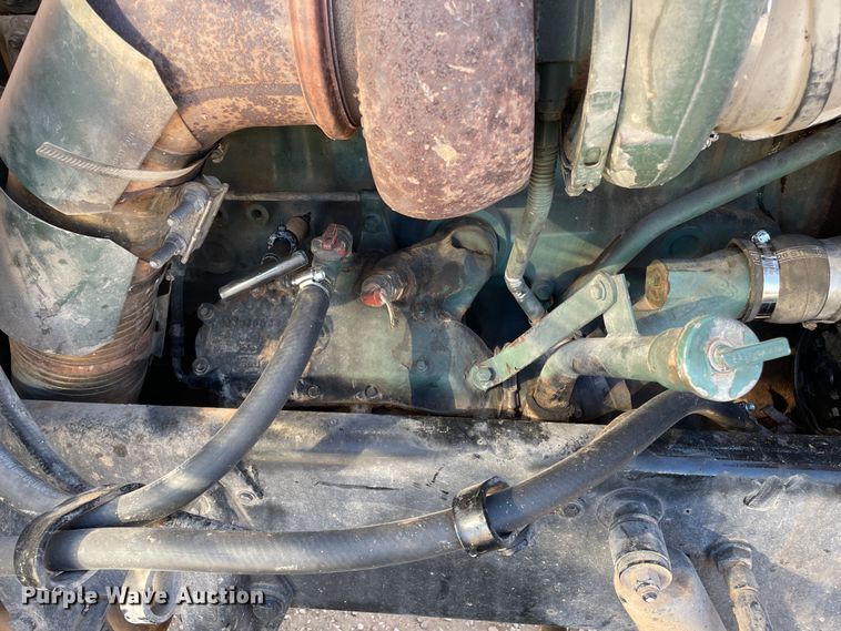 image for item DN4508 1996 Peterbilt 379  semi truck