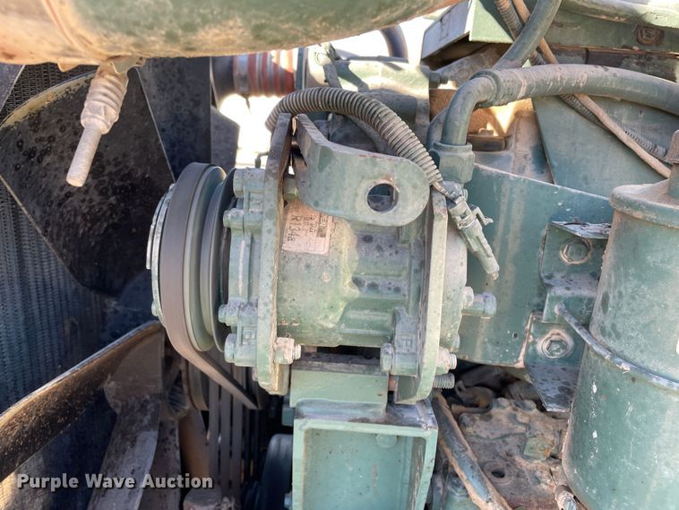 image for item DN4508 1996 Peterbilt 379  semi truck