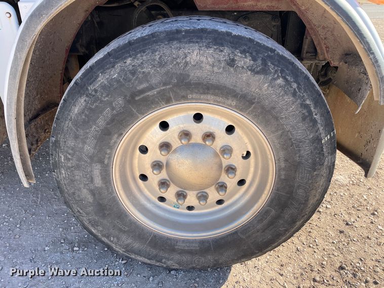 image for item DN4508 1996 Peterbilt 379  semi truck