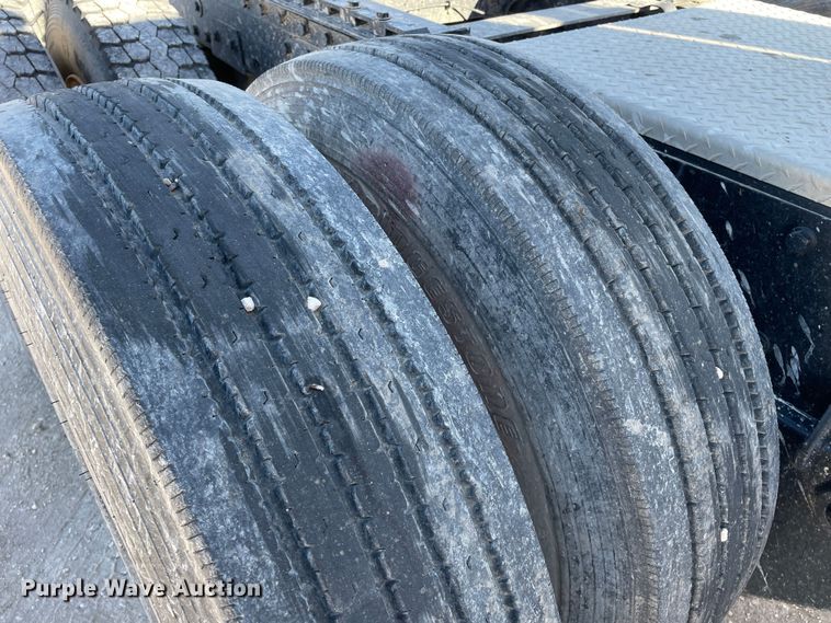 image for item DN4508 1996 Peterbilt 379  semi truck