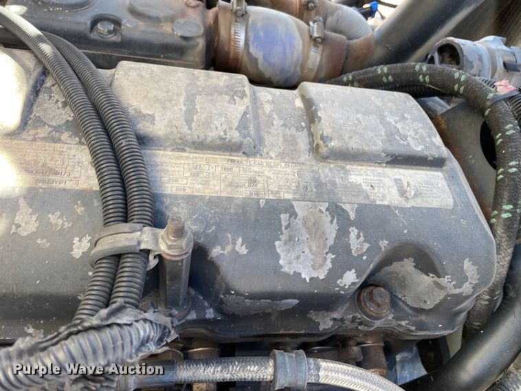 image for item DN4515 2006 Mack CHN613  semi truck