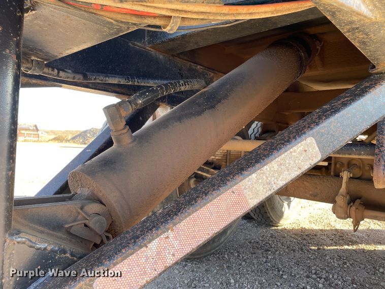 image for item DN4516 1994 Clement 2ATT1210S  end dump pup trailer