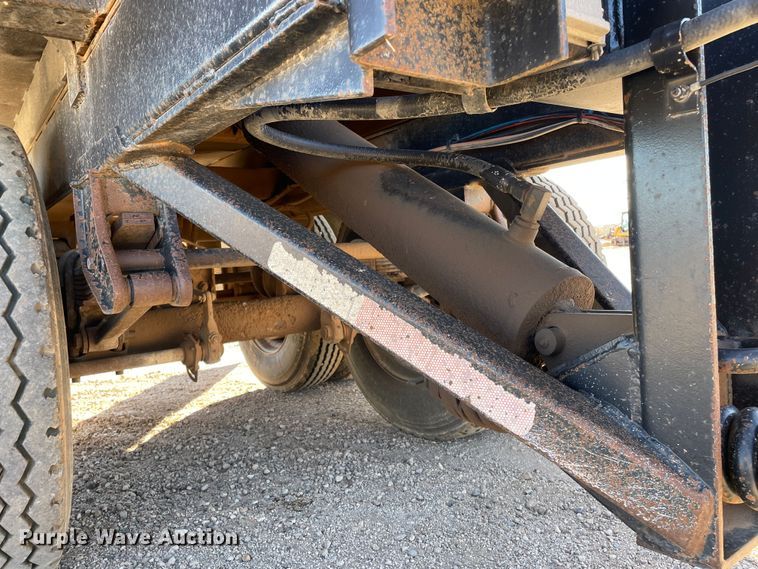 image for item DN4516 1994 Clement 2ATT1210S  end dump pup trailer