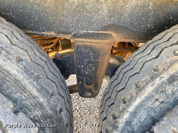 image for item DN4516 1994 Clement 2ATT1210S  end dump pup trailer