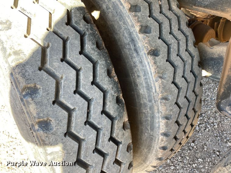 image for item DN4516 1994 Clement 2ATT1210S  end dump pup trailer