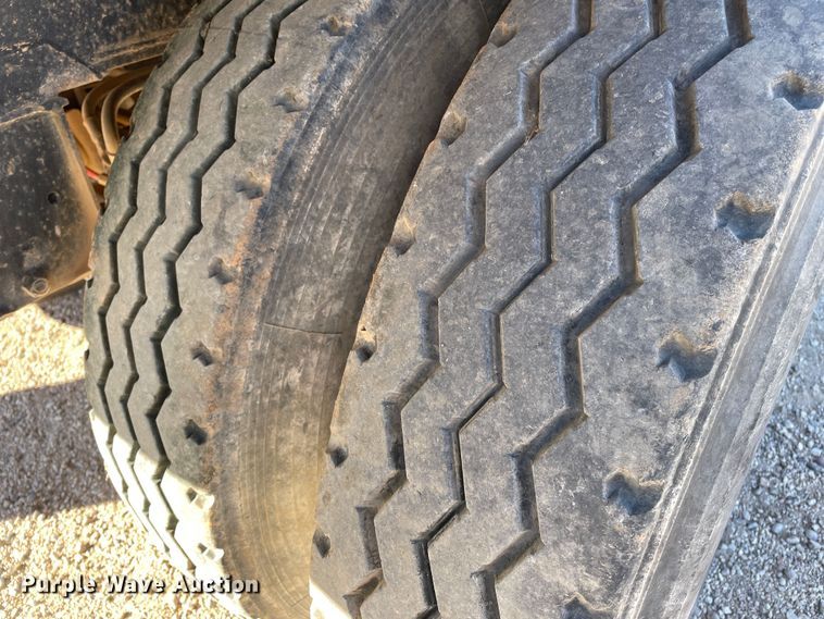 image for item DN4516 1994 Clement 2ATT1210S  end dump pup trailer