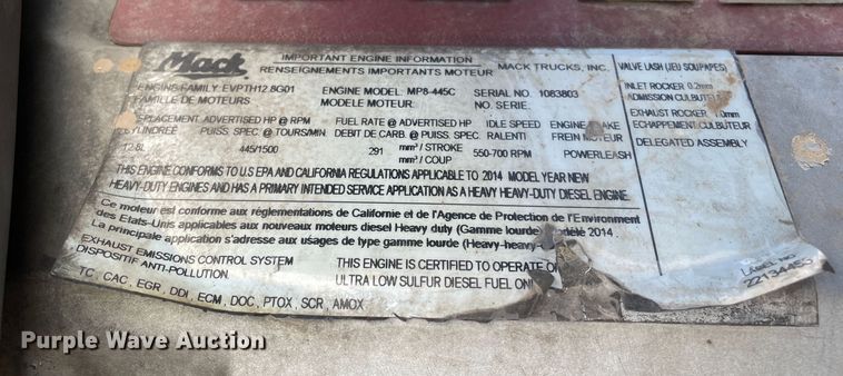 image for item DN4521 2015 Mack CHU613  semi truck