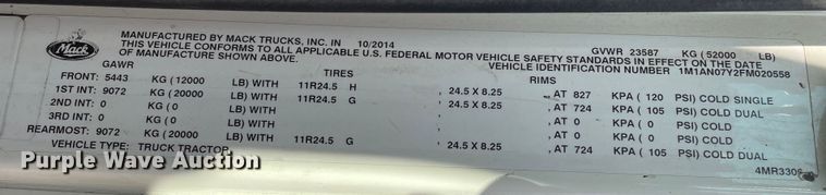 image for item DN4521 2015 Mack CHU613  semi truck