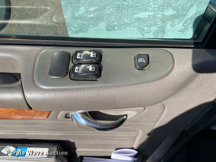 image for item DN8062 2008 Peterbilt 388  semi truck