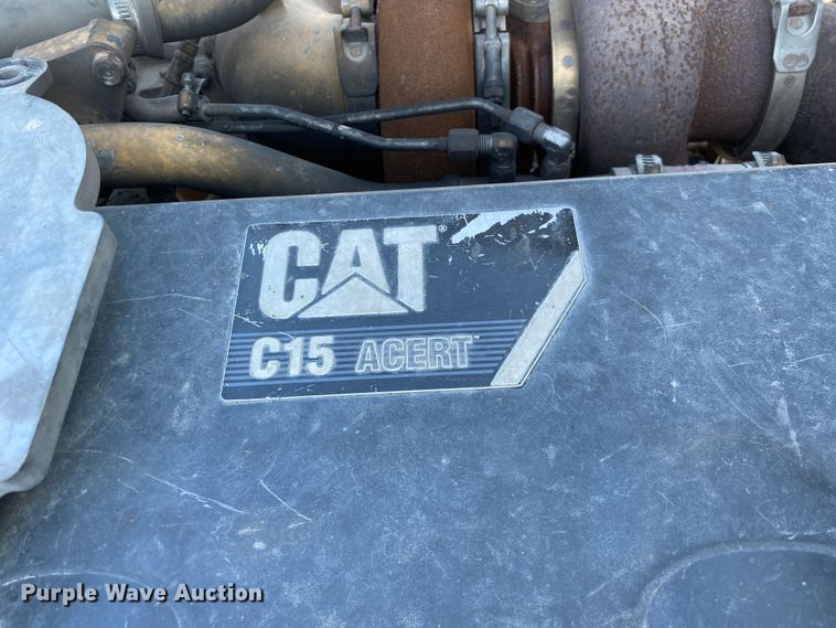 image for item DN8062 2008 Peterbilt 388  semi truck