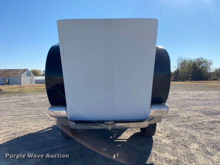 image for item DN8062 2008 Peterbilt 388  semi truck