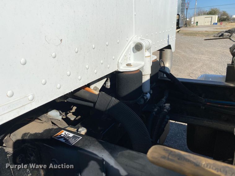 image for item DN8062 2008 Peterbilt 388  semi truck