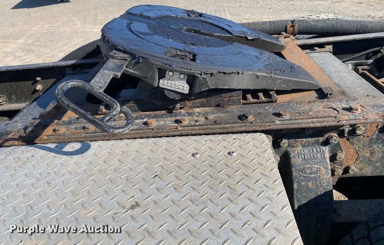 image for item DN8062 2008 Peterbilt 388  semi truck