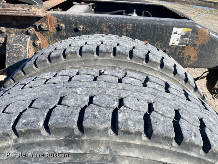 image for item DN8062 2008 Peterbilt 388  semi truck