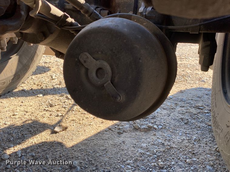 image for item DN8062 2008 Peterbilt 388  semi truck