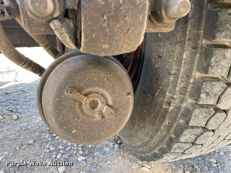 image for item DN8062 2008 Peterbilt 388  semi truck